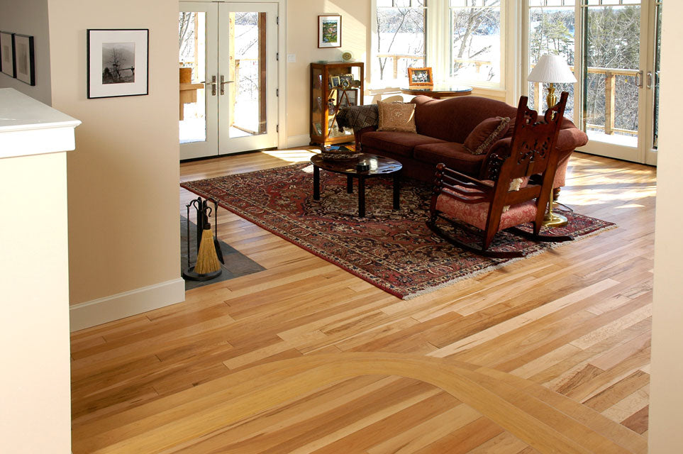 Maple wood Flooring with natural colors