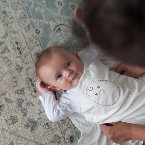 Benefits of Swaddling Using Zen Swaddle It Relieves Colic
