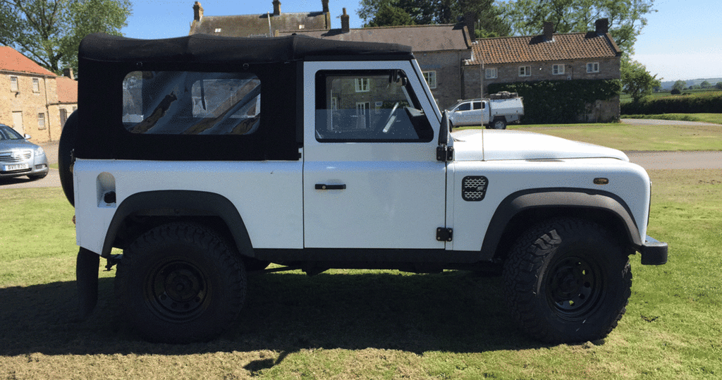 Land Rover Defender 90 Soft Top Conversion (Roll Cage & Hood) – Overland