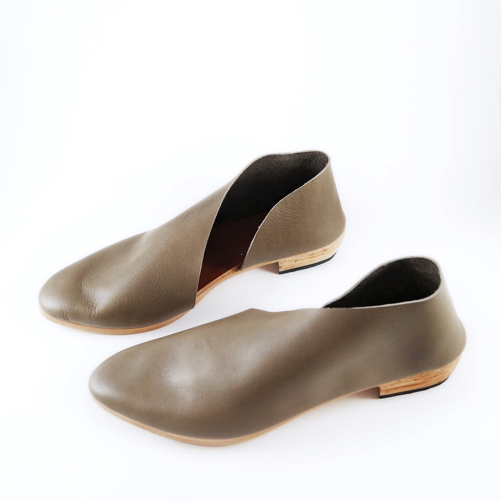 The Sandy. Elephant Grey