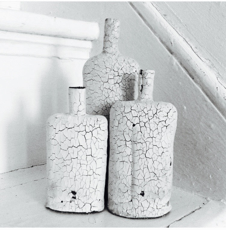 Raffaella Molin: Small cracked decorative bottles