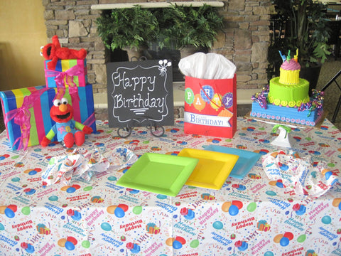 Elmo on Happy Birthday Tablecloth by CelebrationTablecloths