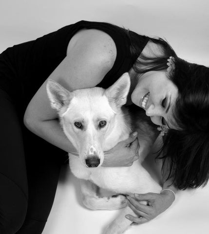 image of claudia lobao and her dog, chloe