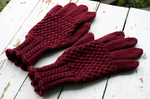 Lanark gloves in burgundy