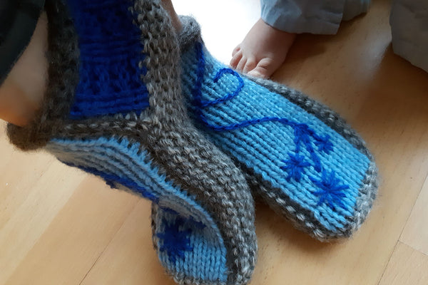 Handknit slippers with free-style embroidery