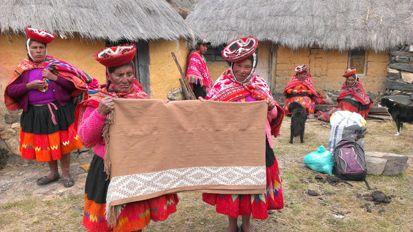 peruvian textiles,  peruvian weavers