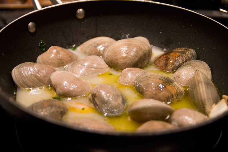 Receta almejas y erizos de mar