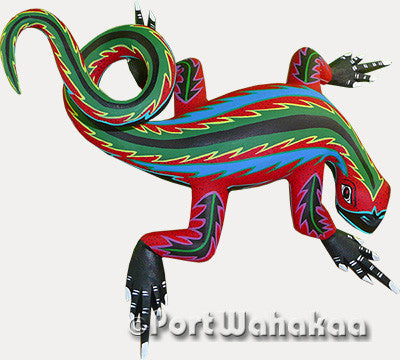 Superlative Looping Lizard Felipe Ramirez Oaxacan Copal Woodcarving Arrazola