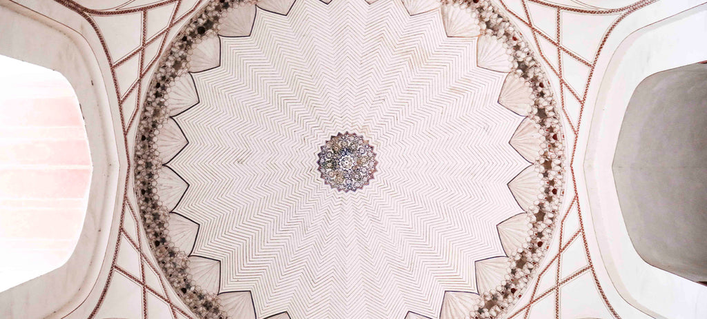 The grooved interior dome of the Taj Mahal