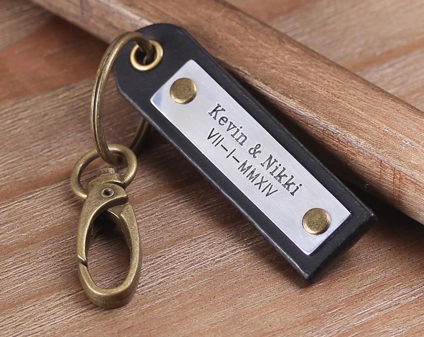 Personalized Monogrammed Leather Keychain | Robrasim