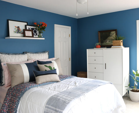 Guest Bedroom: Bed and Chifforobe 