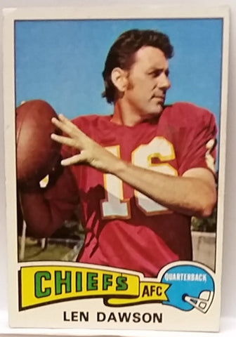 1975 Topps #120 Len Dawson, QB, Kansas City Chiefs, Graded NM