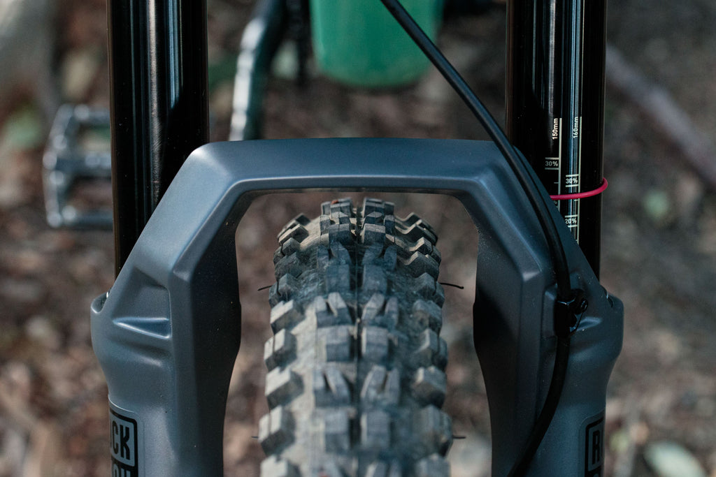 Sag markers and arch on the RockShox ZEB