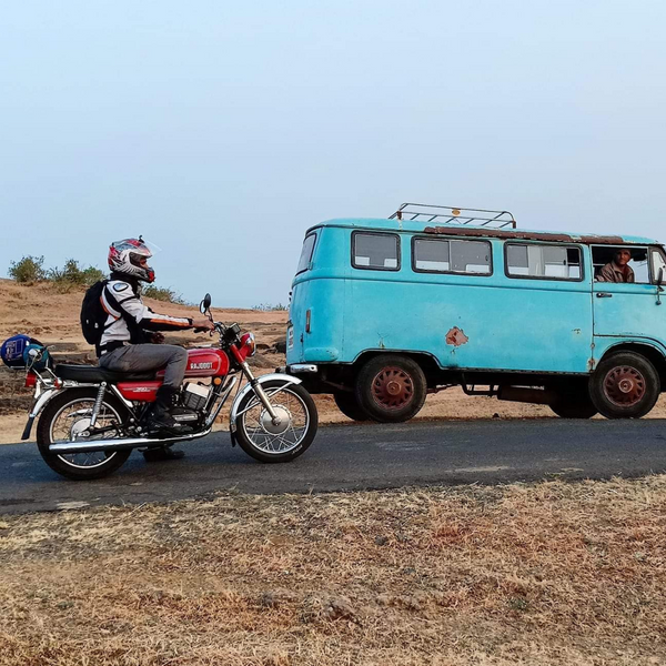 Two Stroke Tuesdays Trip Machine Company E17 Dream Machine Yamaha Rajdoot RD 350 Escorts Group Escorts Yamaha Yezdi Classic 250 Jawa 250 Royal Enfield Himalayan Yamaha RX 100 Yamaha RX 135