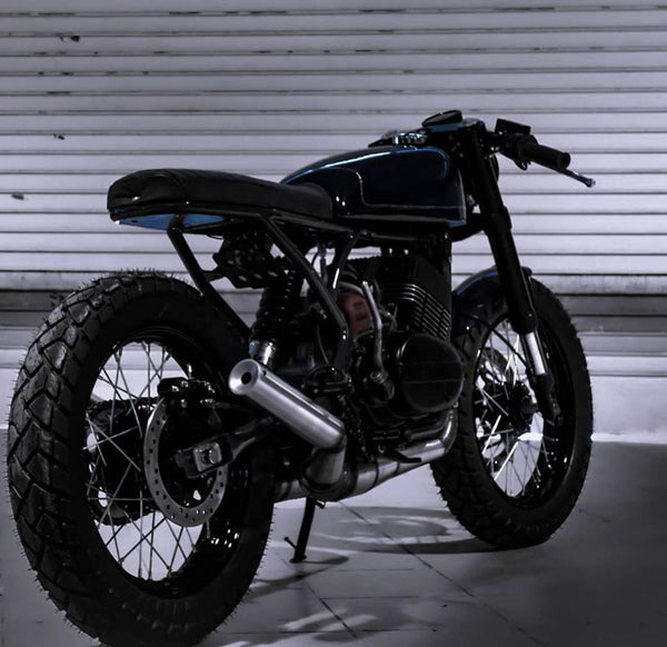 Yamaha RD 350 Custom Cafe Racer by Moto Exotica Dehradun Uttarakhand Brat Style cafe Racer Two Stroke Motorcycle Rajdoot RD 350 Custom Motorcycle