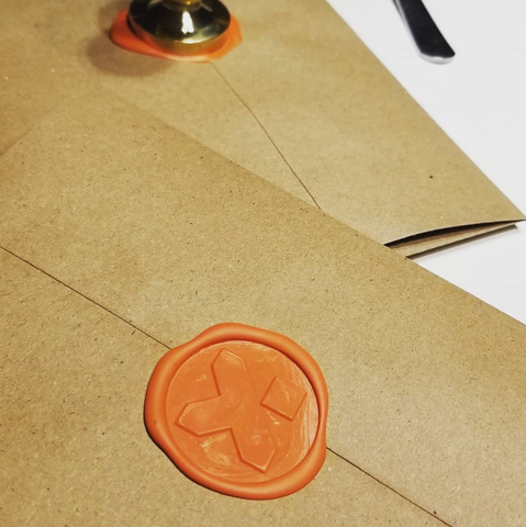 Xceed Corporate gifting Mr White packaging Wax Seal