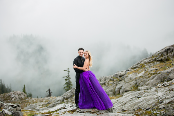 DREAMY ENGAGEMENT PHOTOSHOOT IN THE PACIFIC NORTHWEST