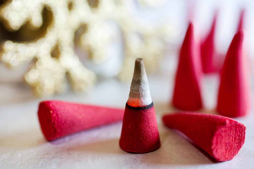 5 Tips on How to Burn your Incense Cone Safely 