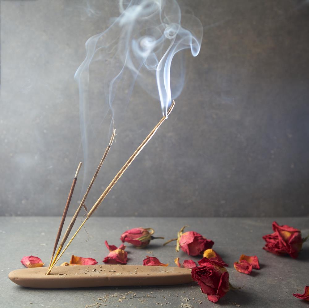 5 Tips on How to Burn your Incense Cone Safely 