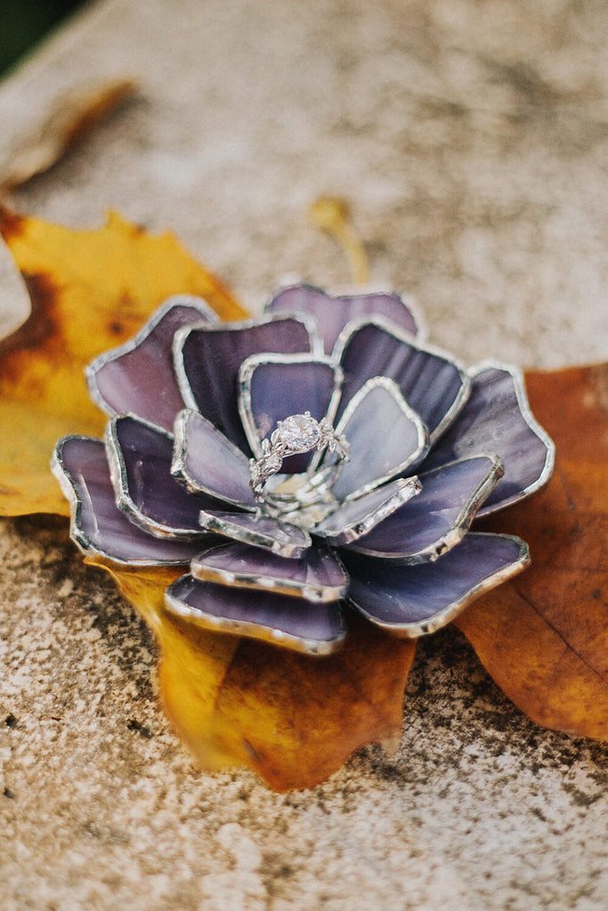 engagement ring dish