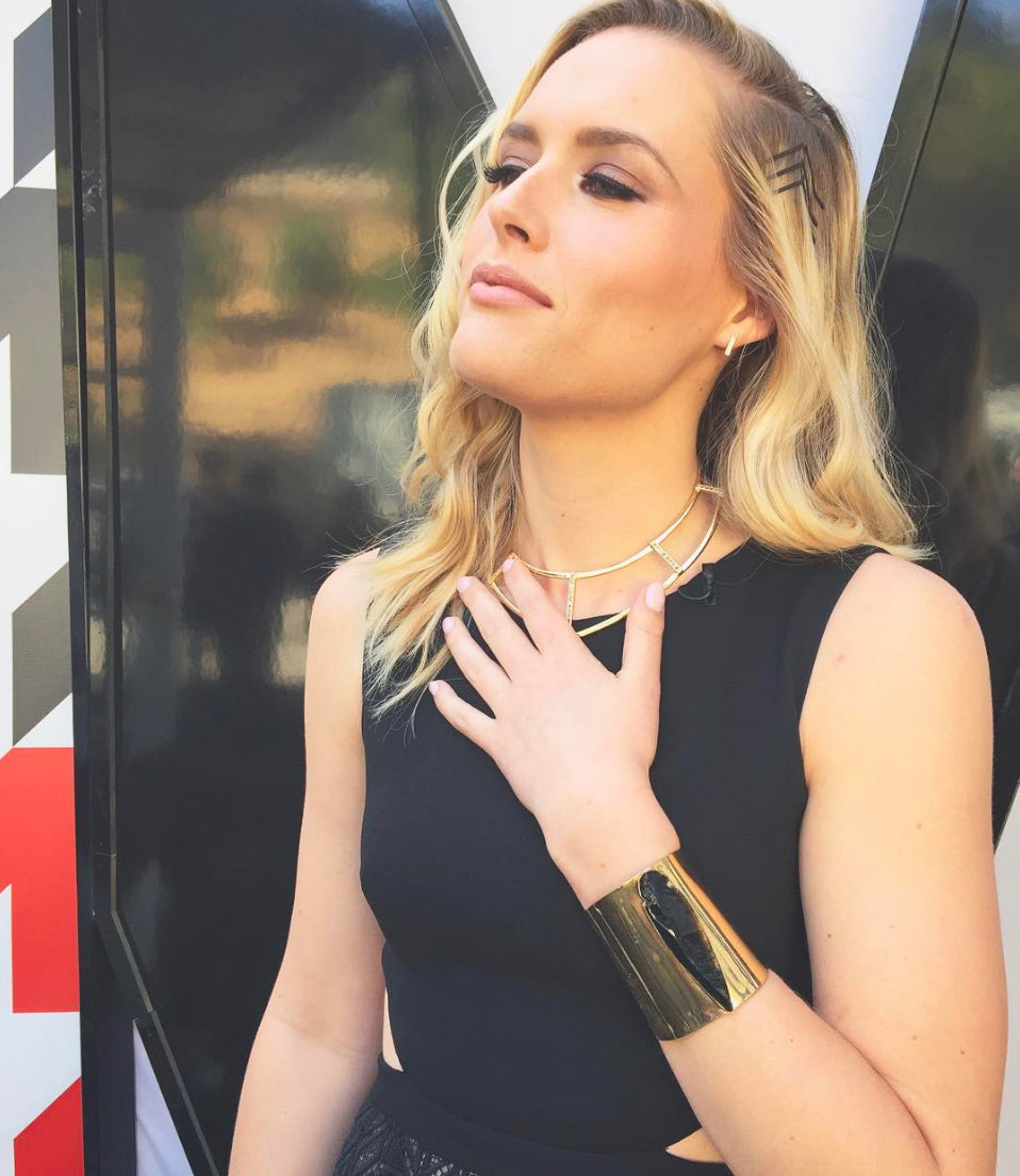 Hannah Huston on The Voice in Sequin's Circlet Necklace