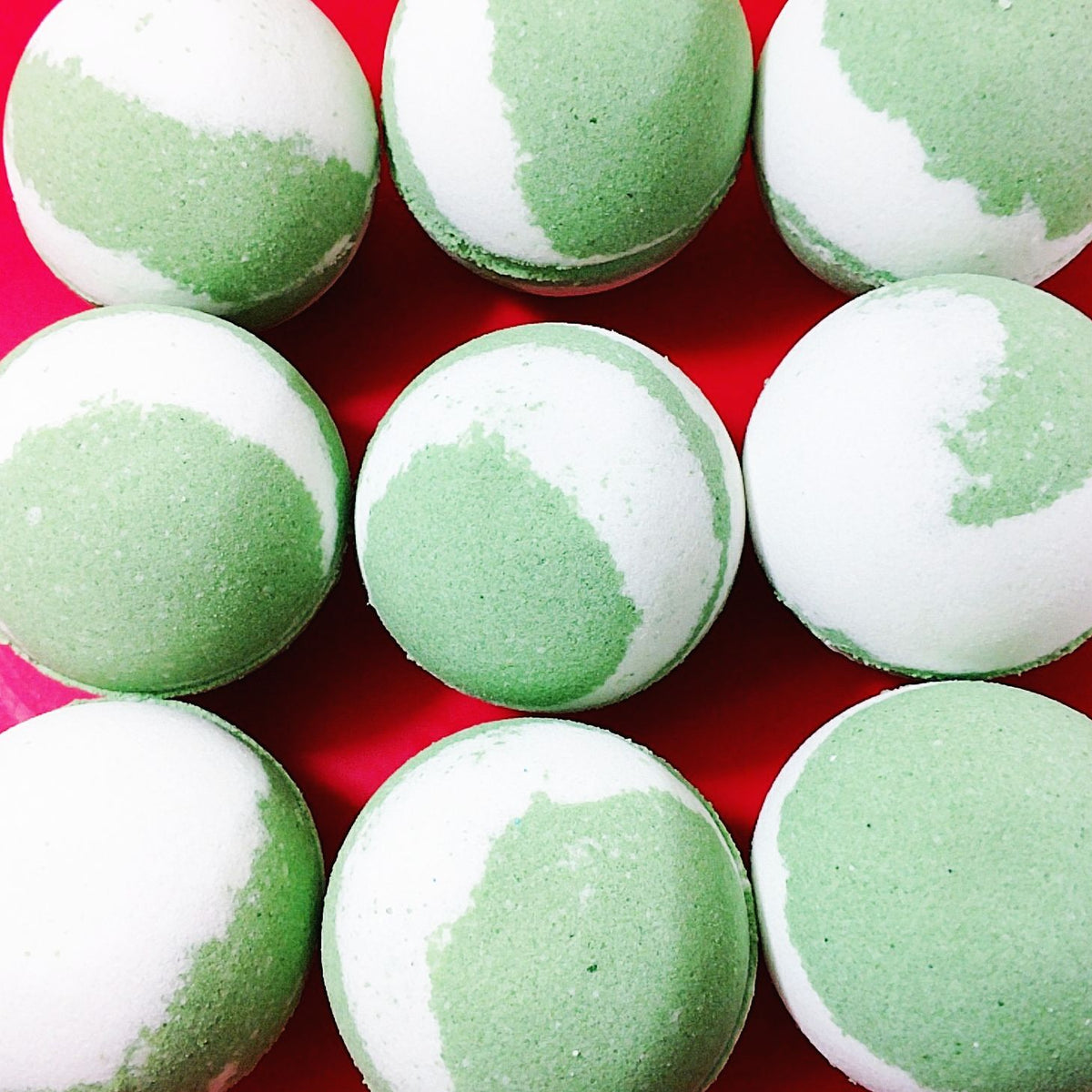 mistletoe bath bomb