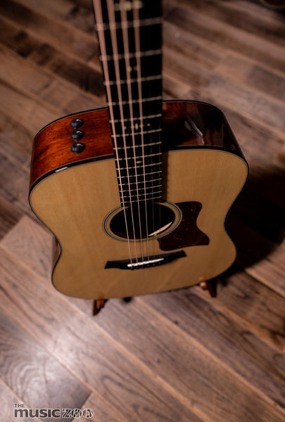 Taylor 500 Series Acoustic Guitars 2