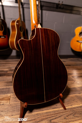 Taylor 800 Series Acoustic Guitars 7