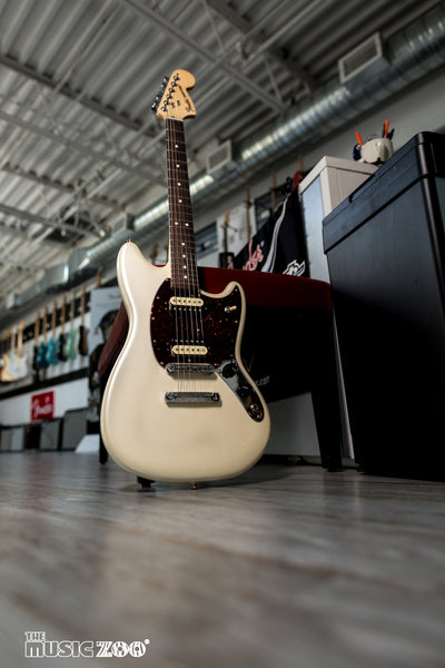 Fender American Special Mustang Limited Edition Olympic White 1