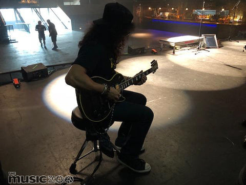 Slash with Tommys 59 Les Paul Custom