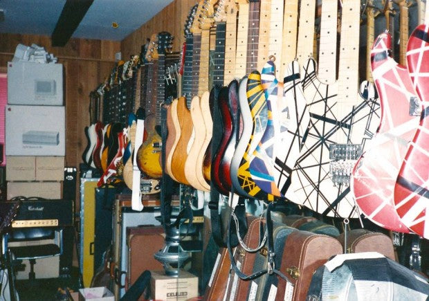 Photos Of Eddie Van Halen’s Guitar Collection At 5150 | The Music Zoo