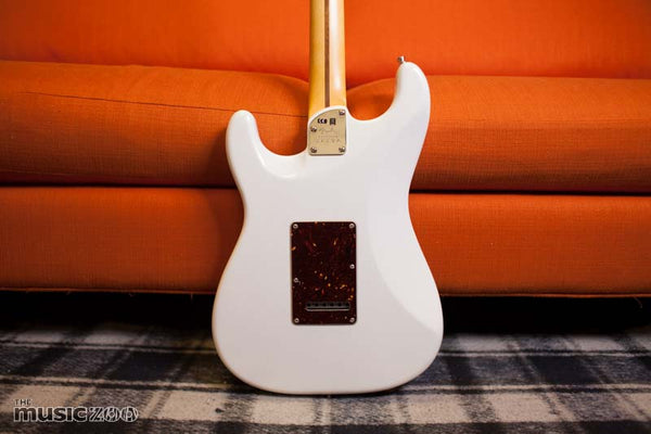 Fender American Ultra Stratocaster The Music Zoo Review