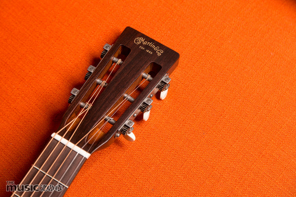 Martin Custom Shop Style 15 0 Short Scale Acoustic The Music Zoo Review and Video