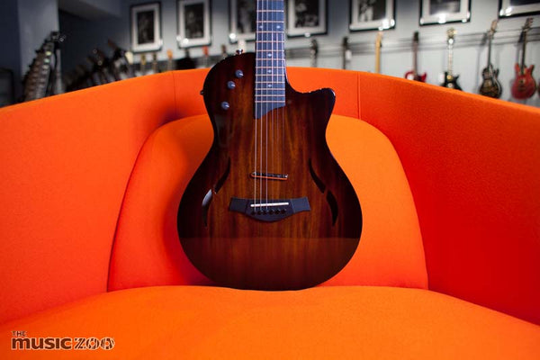 Taylor T5z Classic DLX Front The Music Zoo