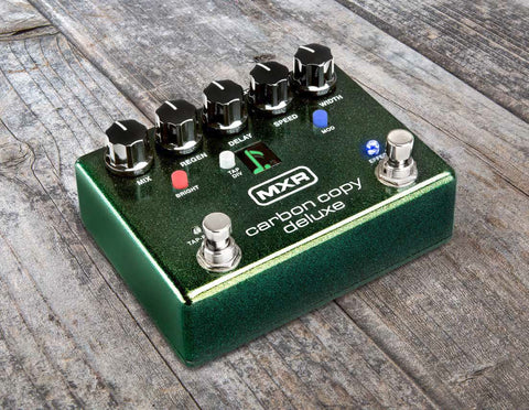 MXR Carbon Copy Deluxe