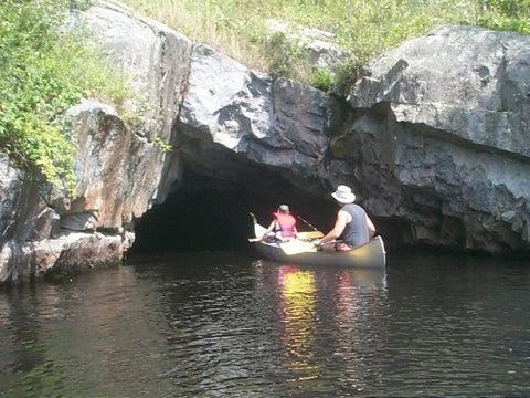 tunnels rocheux du lac caddy