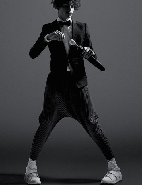 alternative fashion bow tie outfit for creative people - shot by Schon Magazine