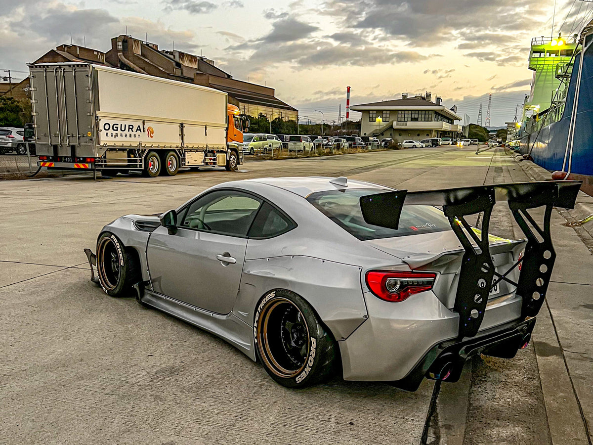 frs custom body chassis