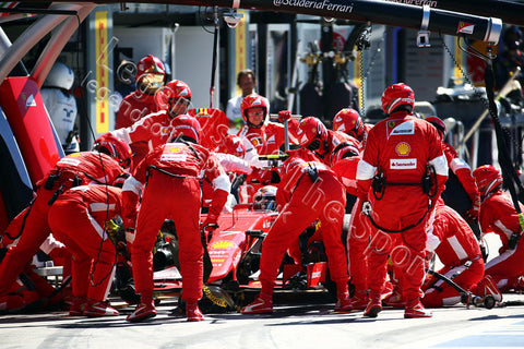 Formula 1 Print - 2015 Italian GP Kimi Raikkonen (FIN) Ferrari SF15-T makes pit stop Sunday 6th September 2015 Monza - Legends Of The Sport