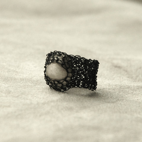Black mesh ring