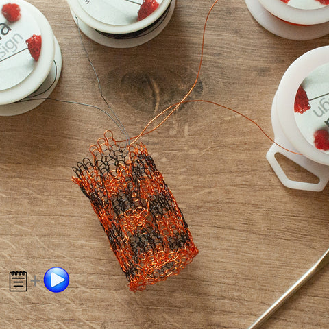 wire crochet checkered pattern