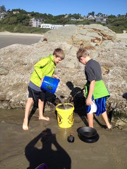 Kids Using The Gold Rush Nugget Bucket