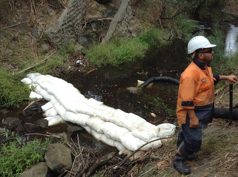 instant sandbag flood barrier flood dam water dam with flood bags flood sacks