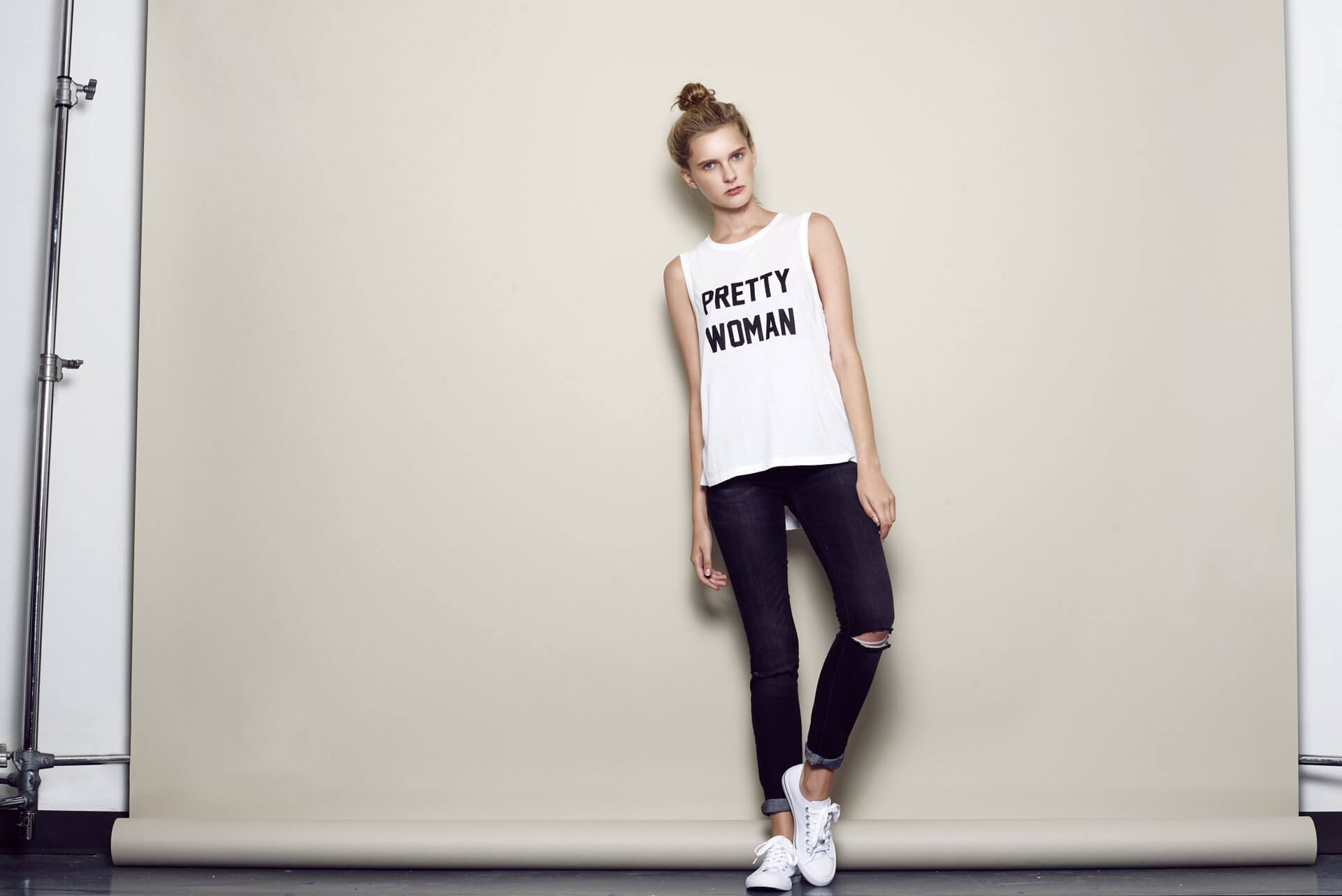 Sleeveless white 'Pretty Woman' shirt