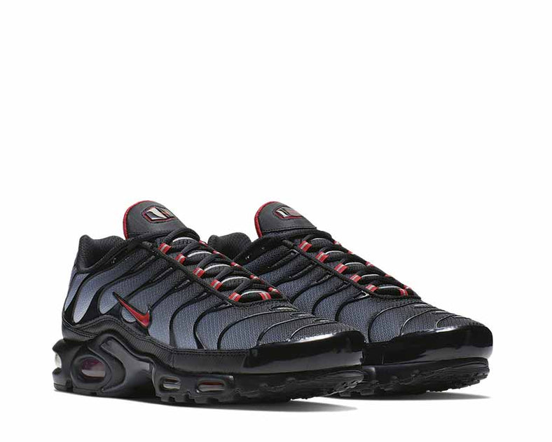 nike air max plus university red and black