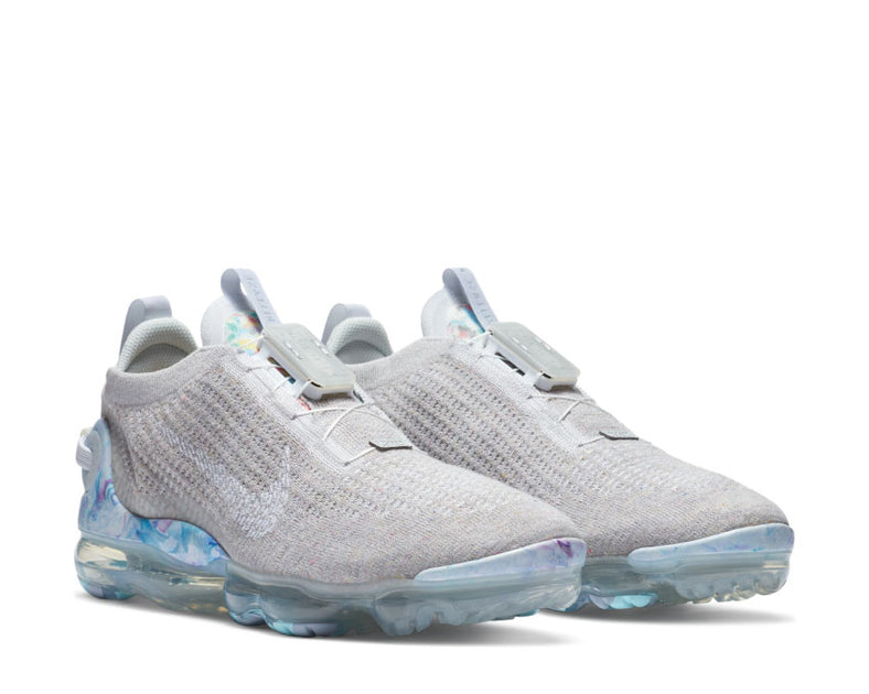 white vapormax no laces