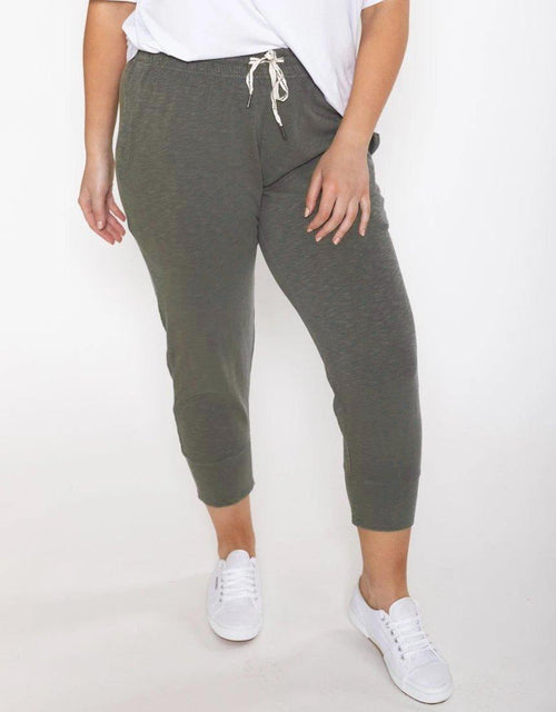 Plus Size 3/4 Brunch Pants - Khaki Elm Embrace | Plus Size Clothing