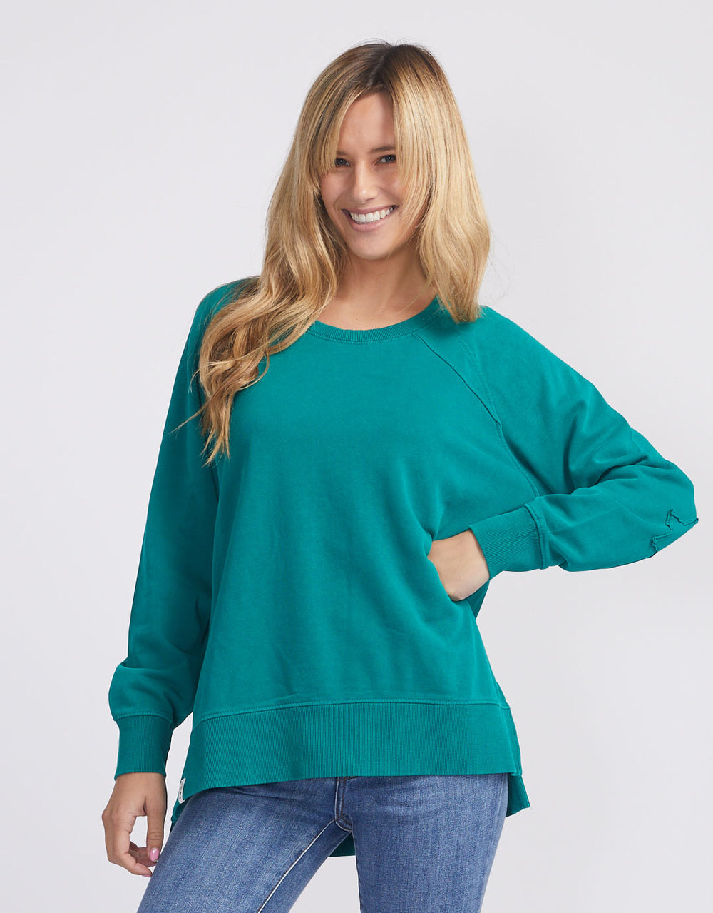 elm-victoria-fleece-crew-winter-green-womens-clothing