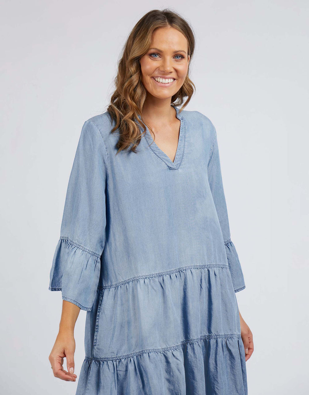 elm-winnie-chambray-dress-blue-womens-clothing