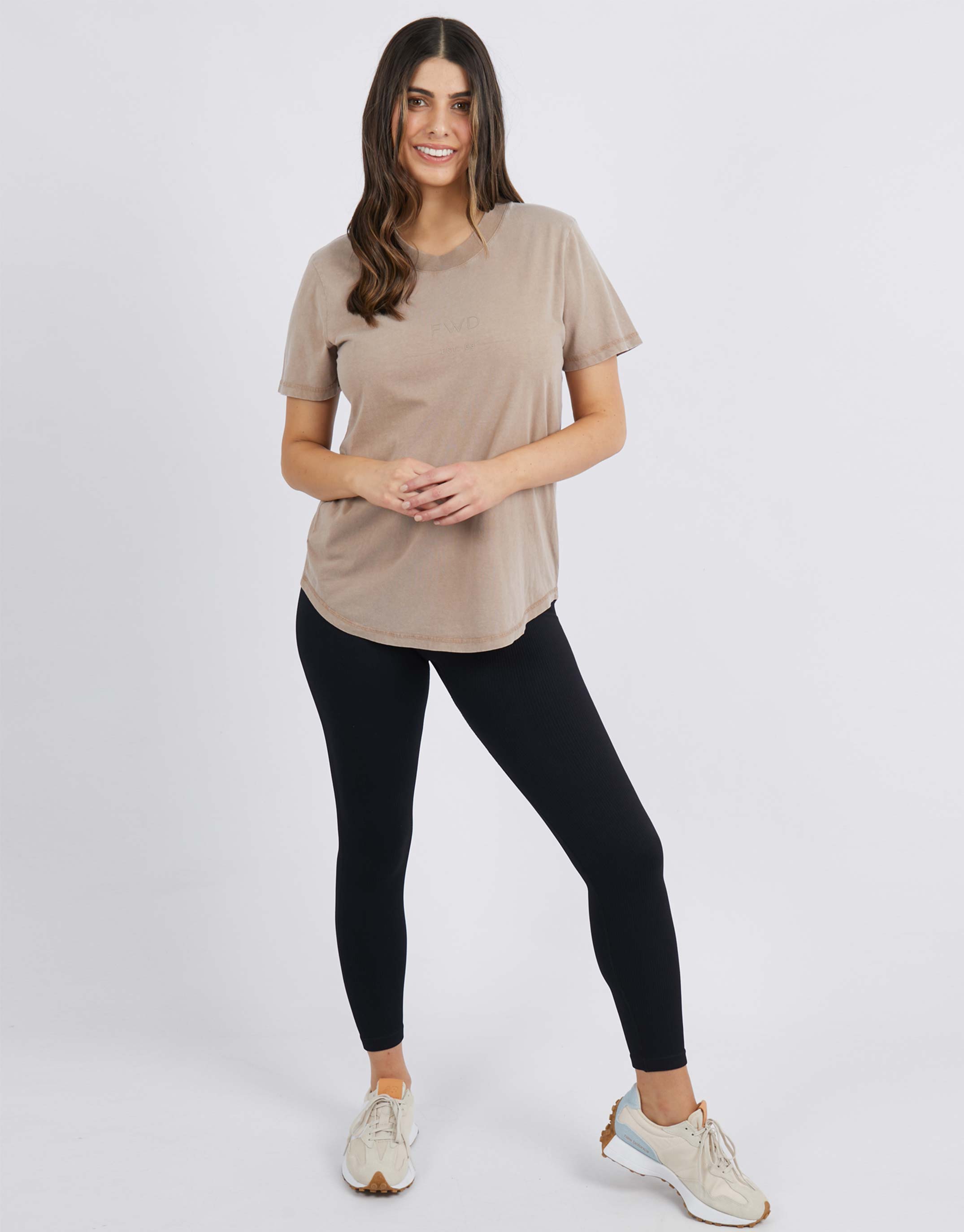foxwood-fly-tee-sand-womens-clothing